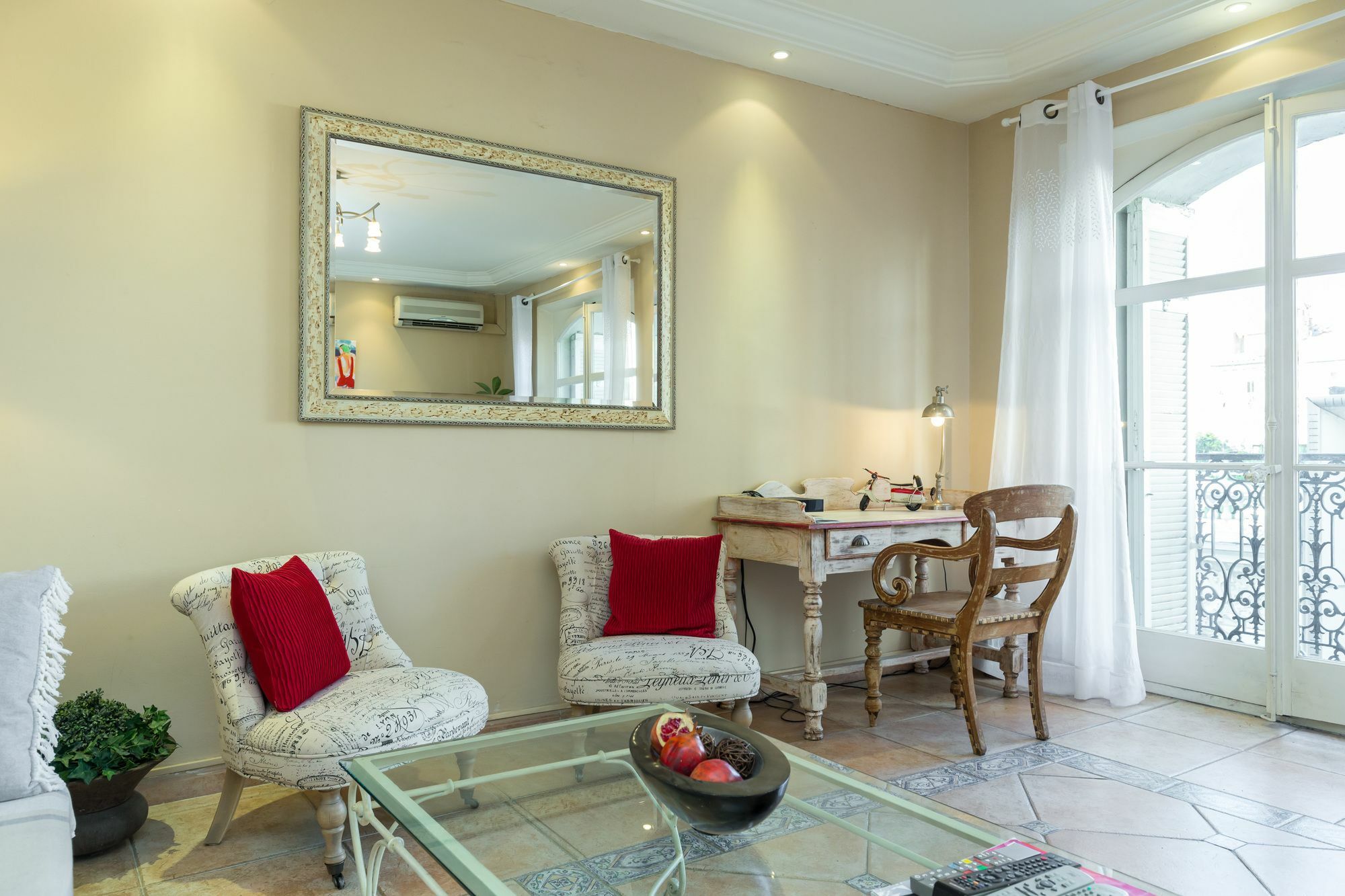 Lovely 2 Bed 2 Bath Apartment In Cannes On Rue Antibea Easy Walk To The Palais 224 Экстерьер фото