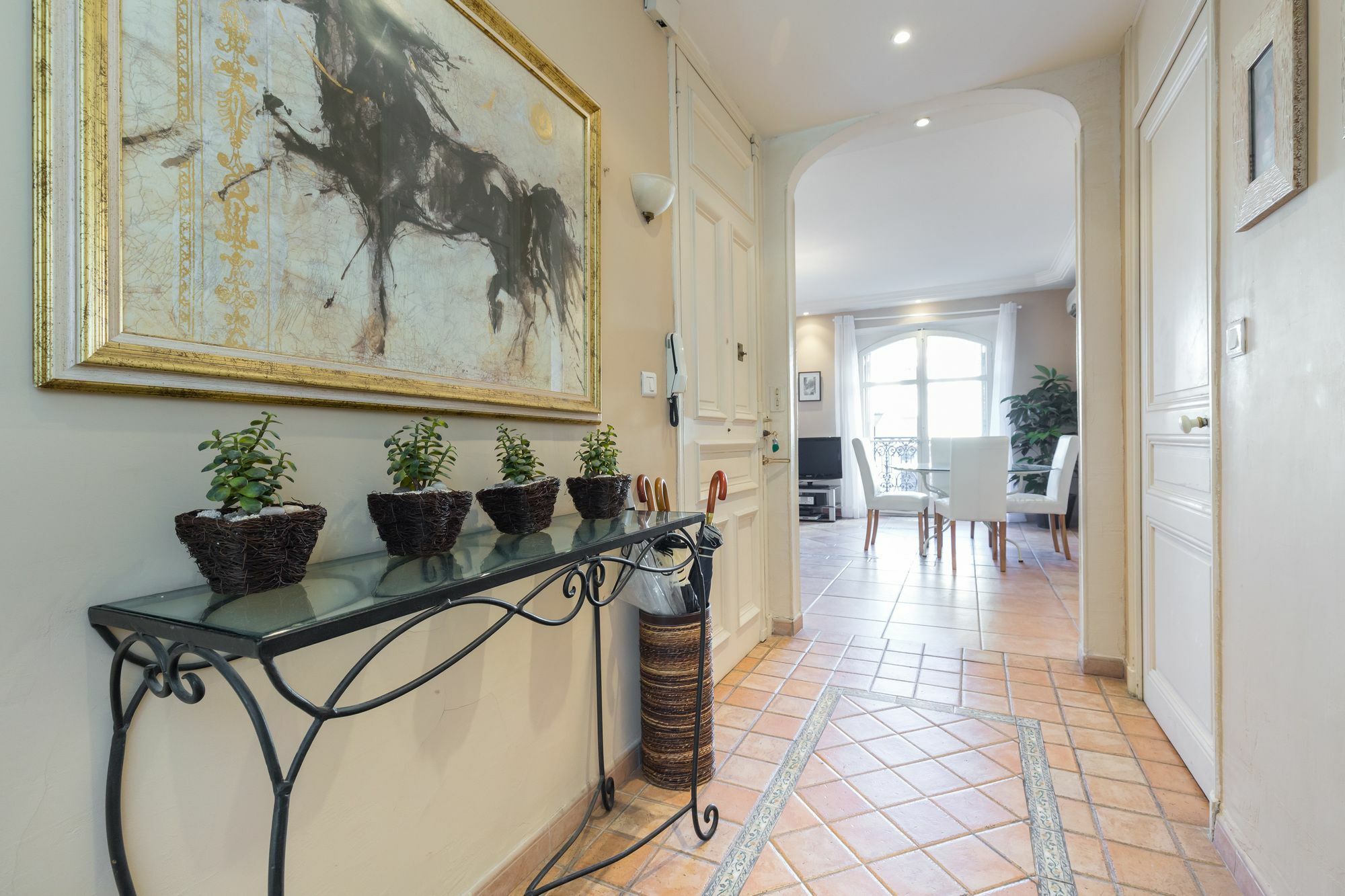 Lovely 2 Bed 2 Bath Apartment In Cannes On Rue Antibea Easy Walk To The Palais 224 Экстерьер фото