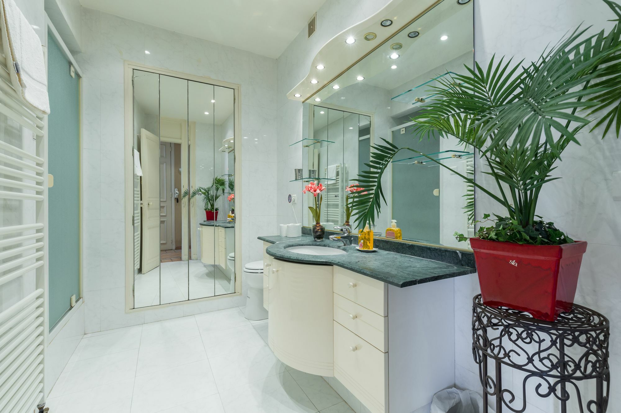 Lovely 2 Bed 2 Bath Apartment In Cannes On Rue Antibea Easy Walk To The Palais 224 Экстерьер фото